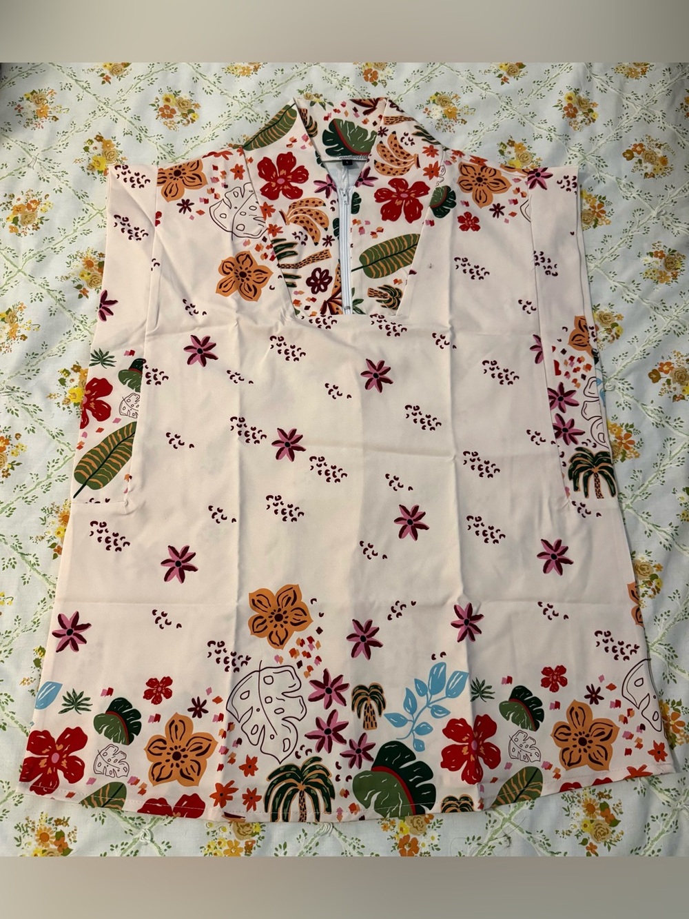 Women's Floral half zip slim fit scrub top